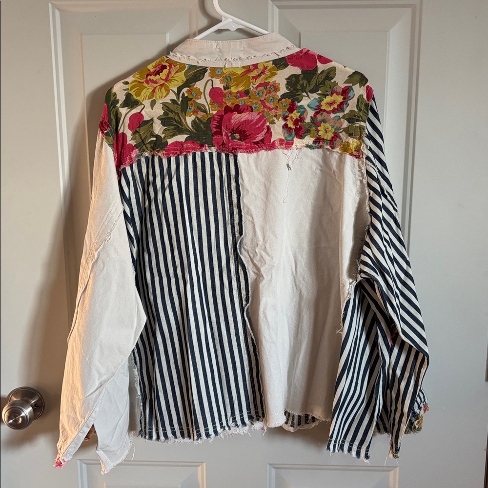 POL Mixed-Print Button-Down Shirt Jacket in Navy, Cream & Pink - Picture 3 of 3